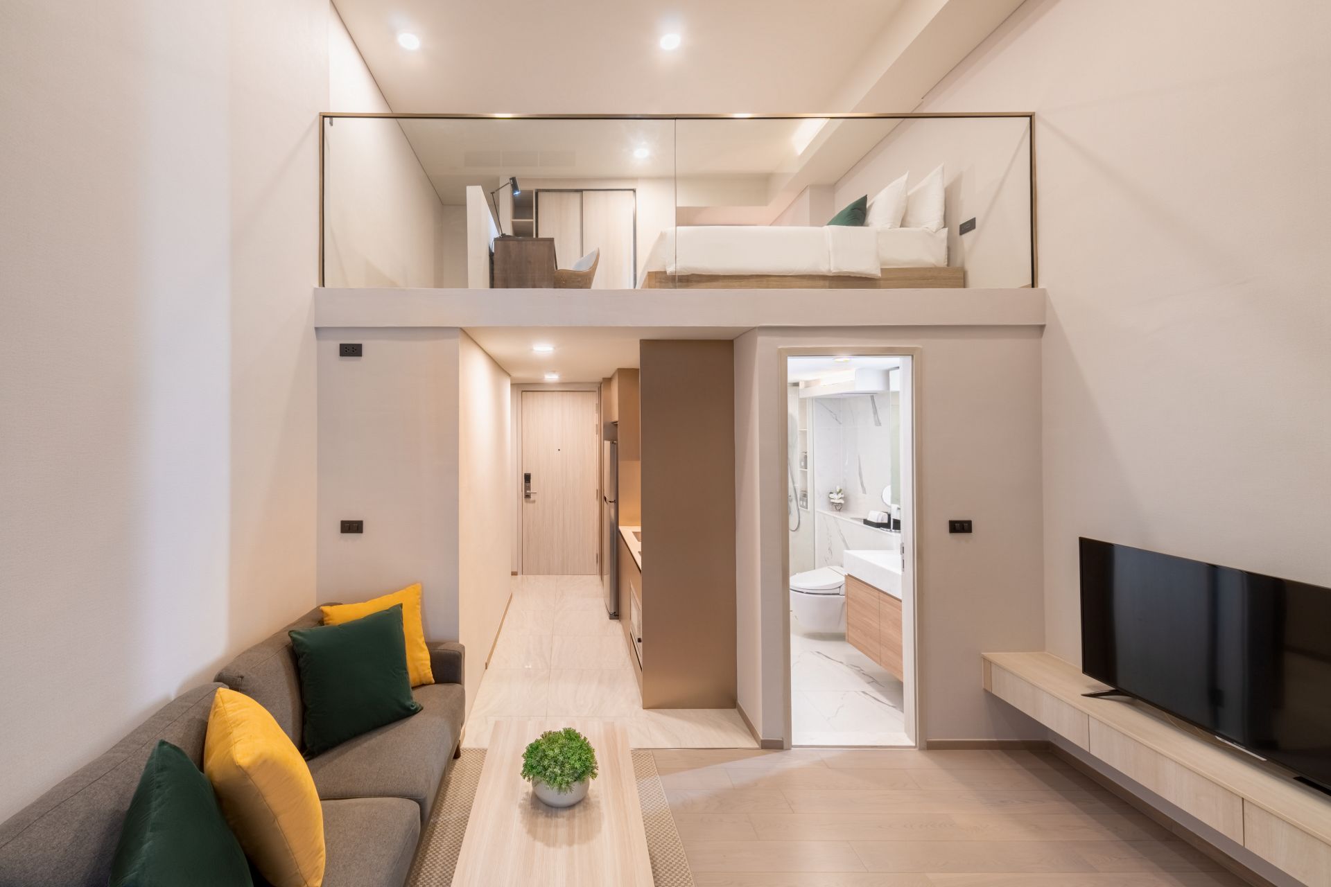 Wyndham 42_One Bedroom Duplex suite King_01