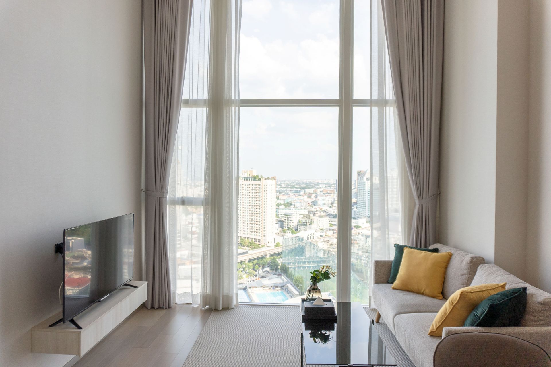 Wyndham Garden 42_Duplex Family Suite_03