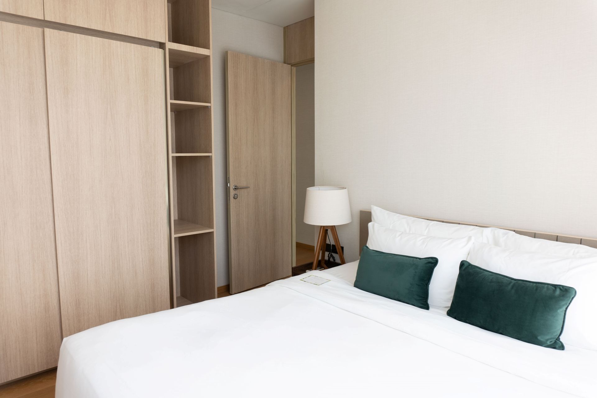 Wyndham Garden 42_One_Bedroom_Premier_Suite_10